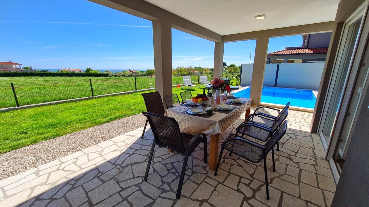 Villa Robert Kaštelir Extérieur photo