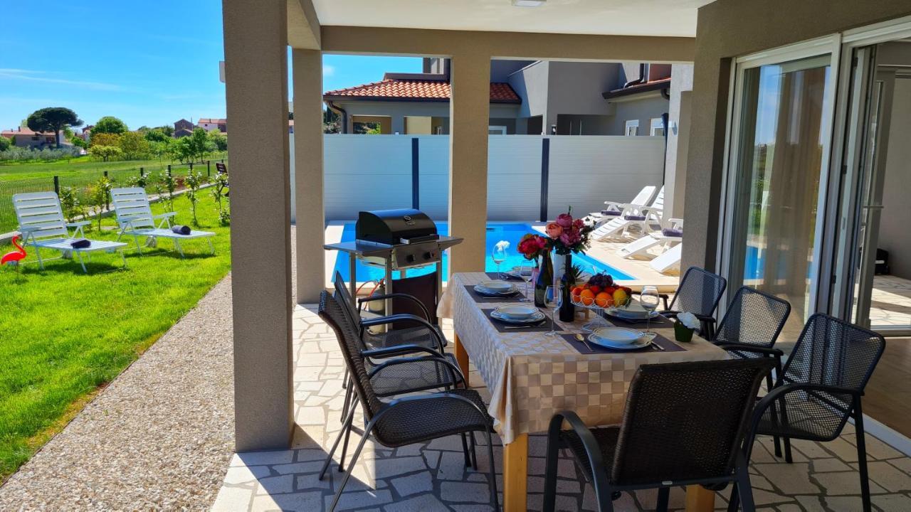 Villa Robert Kaštelir Extérieur photo