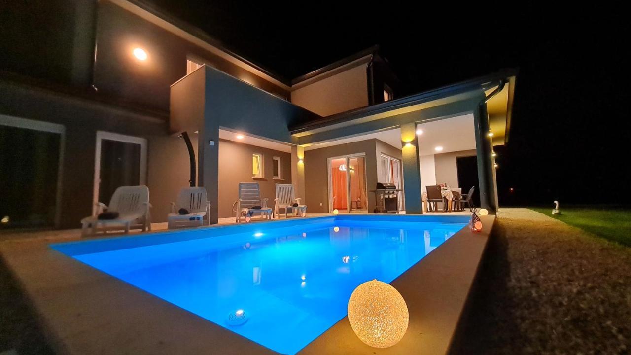 Villa Robert Kaštelir Extérieur photo