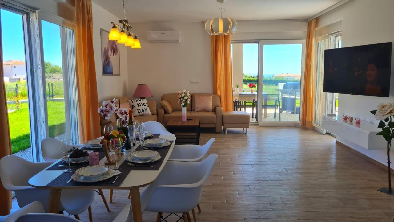 Villa Robert Kaštelir Extérieur photo